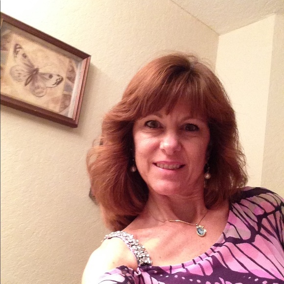 Meet your Posher, Pam - Picture 2 of 2